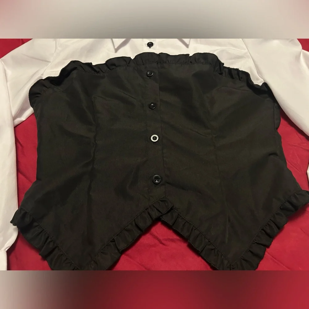 Black And White Button Up With Ruffles, Office Top With Collar Size Small - Picture 3 of 3